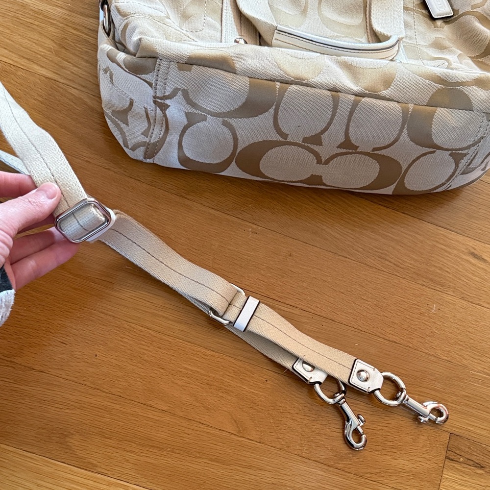 Coach Beige Tote Bag - Picture 12 of 16